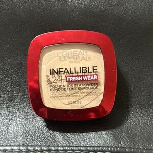L'Oreal Infallible Fresh Wear Powder in Red Compact